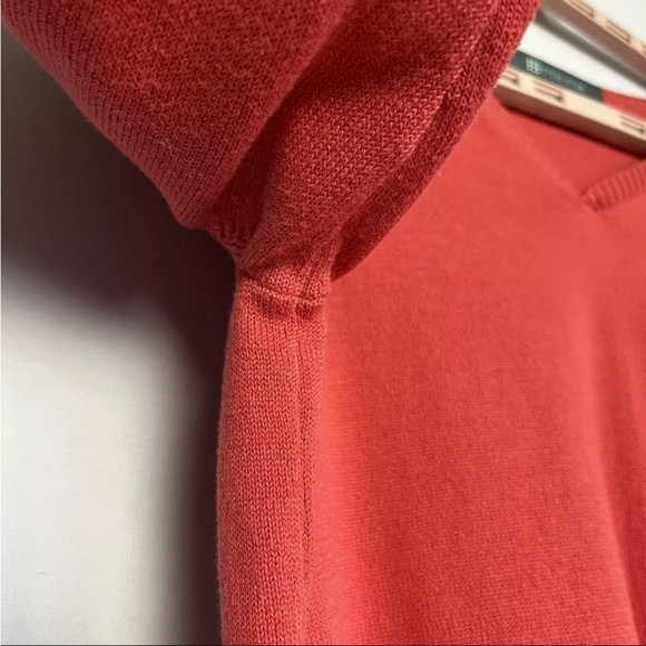 Title Nine V Neck Sz L Coral Orange Sweater Ribbed Trim  Knit Top Outdoor EUC - Picture 5 of 9